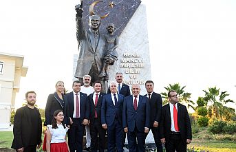 Zafer Bayramı, Atatürk Anıtı ile taçlandı