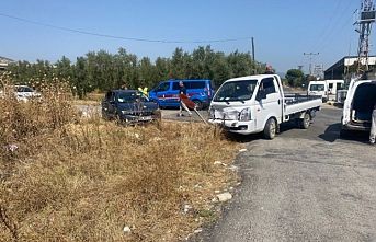 Bursa'da kamyonet ile otomobil çarpıştı! 1 yaralı