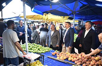 BAŞKAN YILMAZ PAZARCI ESNAFI İLE BULUŞTU