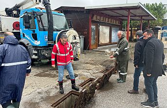 Gemlik'te sağanak taşkınına Başkan müdahalesi