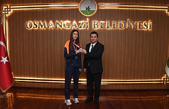 Başkan Aydın şampiyon sporcuları ağırladı