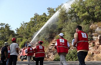 KIZILAY GÖNÜLLÜLERİYLE İYİLİĞİ BÜYÜTÜYOR