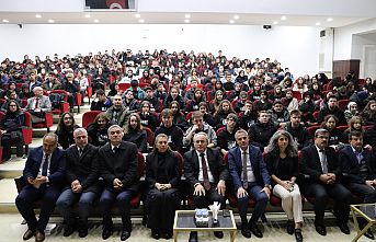 PROF. DR. BURCU ÖZSOY, BURSA’DA GENÇLERLE BULUŞTU