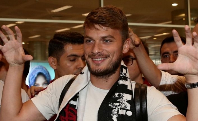 Adem Ljajic resmen Beşiktaş'ta