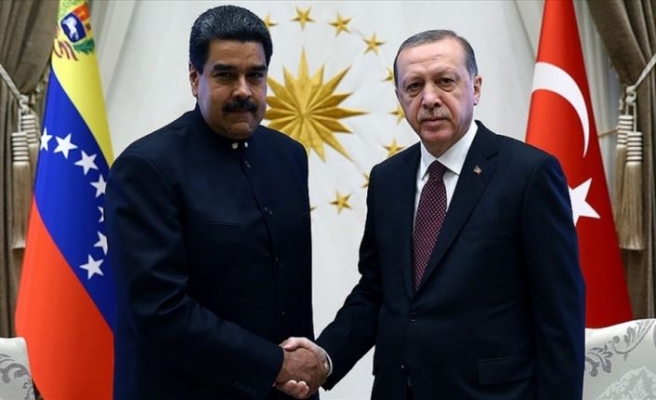 Erdoğan'dan Maduro'ya geçmiş olsun telefonu