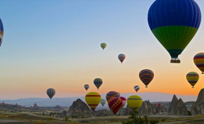 Kapadokya'da turist yoğunluğu