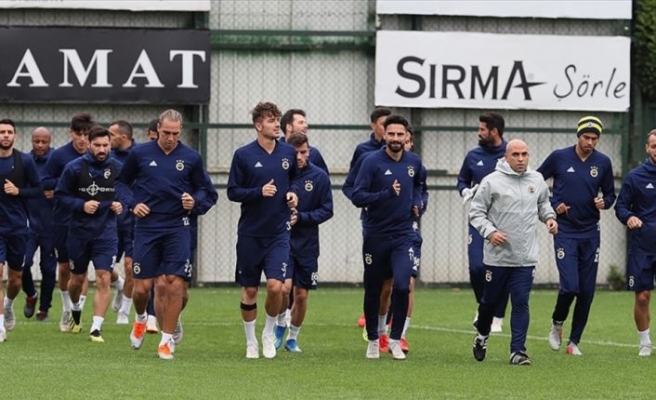 Fenerbahçe Çaykur Rizespor deplasmanında