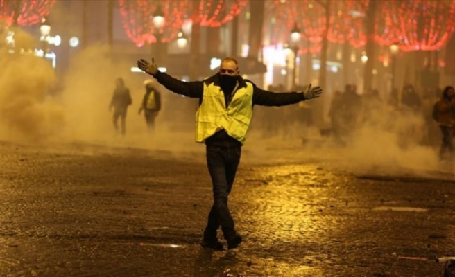 'Eylemciler Macron'un istifasını istiyor'