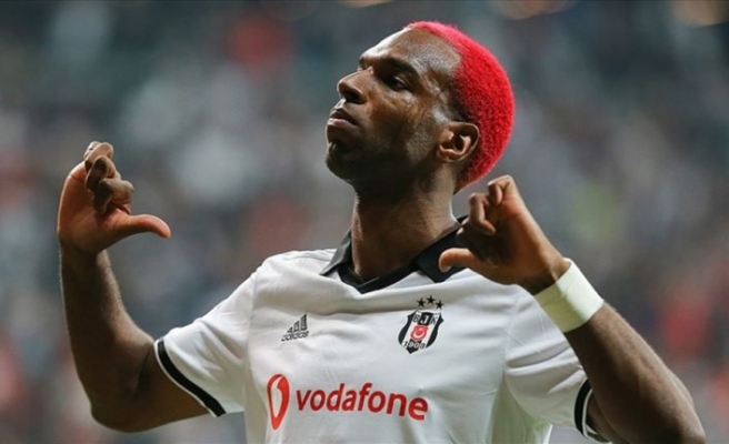 Babel, Fulham'a transfer oldu