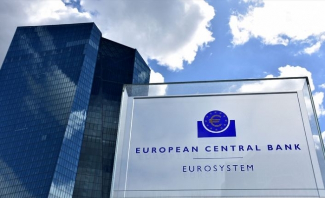 ECB'den faiz artışını erteleme sinyali