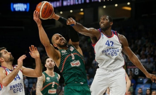 Anadolu Efes Banvit deplasmanında