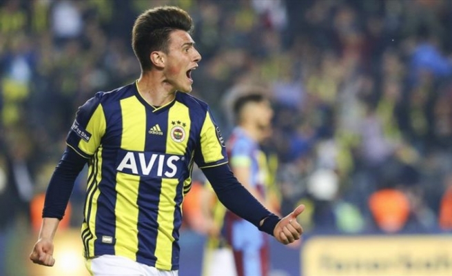 Eljif Elmas'a milli davet