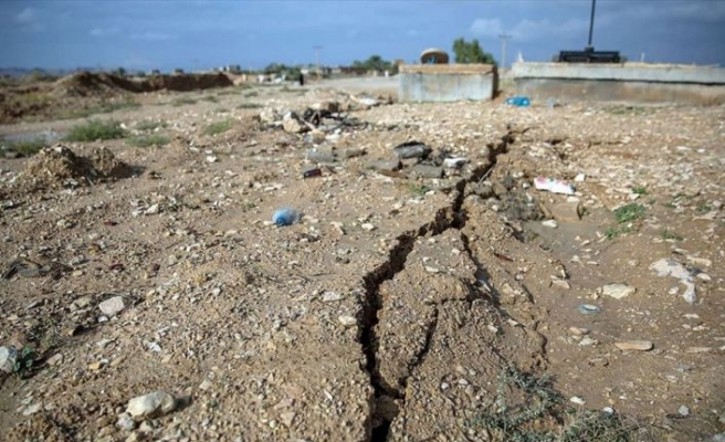 İran'da 5,6 büyüklüğünde deprem