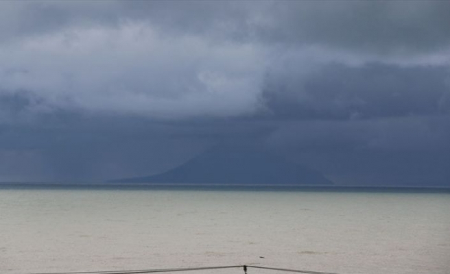 Endonezya'da Anak Krakatau Yanardağı patladı