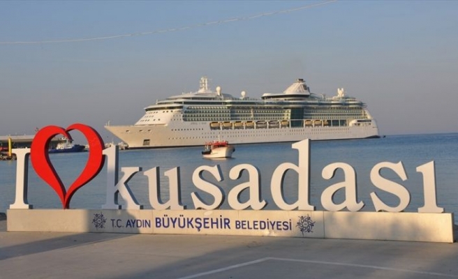 Kruvaziyer turizmi Kuşadası'nda yüz güldürdü