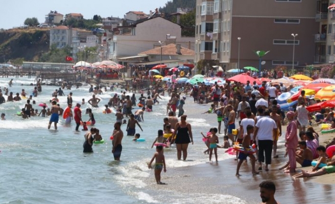 Tekirdağ'da sahillerde bayram tatili yoğunluğu