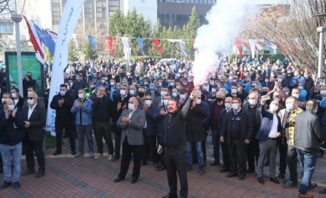 Kocaeli Büyükşehir Belediyesinde toplu iş sözleşmesi sevinci