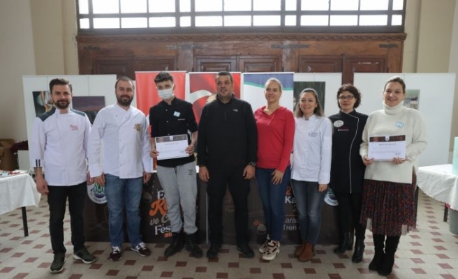 Edirne'deki festivalde kahveli tatlılar yarıştı