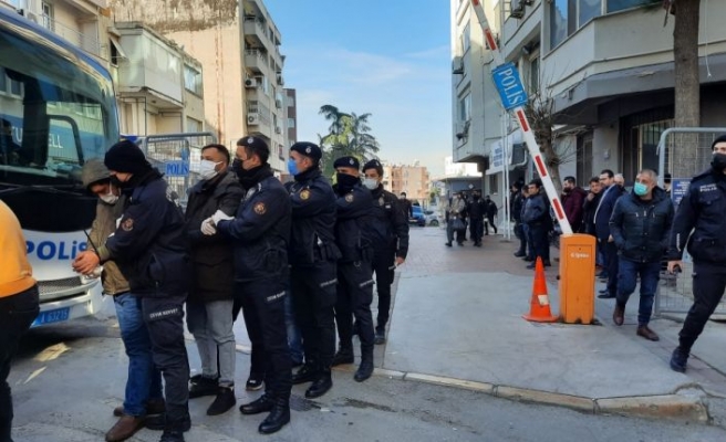 İzmir merkezli uyuşturucu operasyonunda yakalanan 116 şüpheli tutuklandı