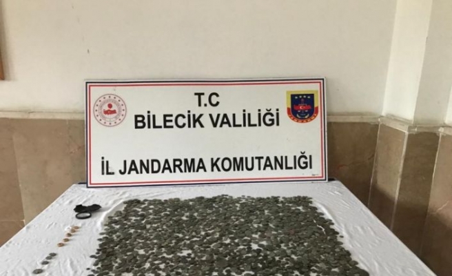 Bilecik'te tarihi eser operasyonunda 2 bin 705 sikke ele geçirildi