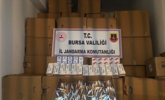 Bursa'da kaçak sigara operasyonunda  şüpheliler gözaltına alındı