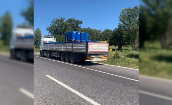 Bilecik'te tıra çarpan motosikletin sürücüsü öldü