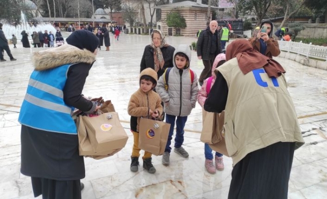 Ramazan karşılama etkinliğinde çocuklar sevindirildi