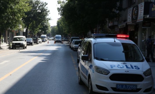 Sakarya'da bir kadını silahla rehin alan zanlı tutuklandı