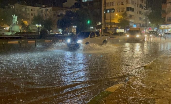 Kırklareli'nde şiddetli sağanak etkili oldu