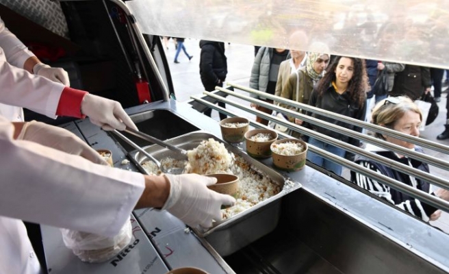 ANKARA BÜYÜKŞEHİRDEN RAMAZAN KUMANYASI VE SICAK YEMEK İKRAMI