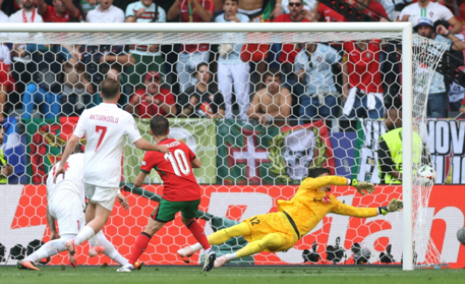 A Milli Takım Portekiz'e 3-0 yenildi ve ümitler son maça kaldı!