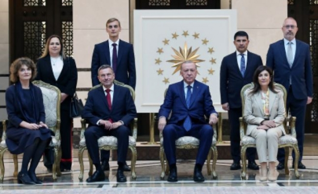 6 Büyükelçi’den Erdoğan’a güven mektubu