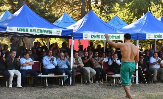 ALIÇ YAYLASI’NDA KIRAN KIRANA GÜREŞLER GERÇEKLEŞTİ