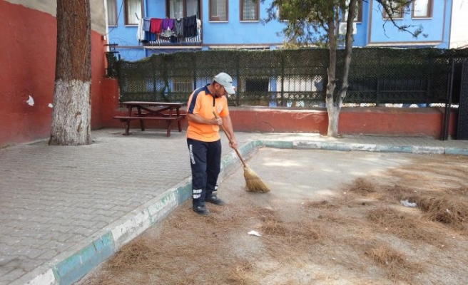 GÜRSU BELEDİYESİ’NDEN İLÇEDEKİ OKULLARA MAKYAJ