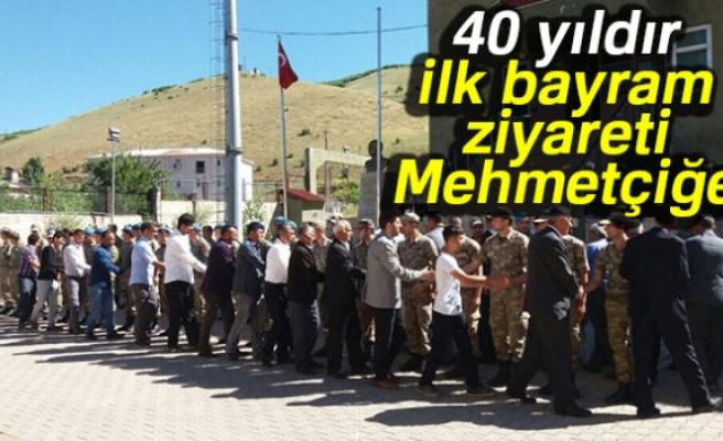 40 YILDIR İLK BAYRAM ZİYARETİ MEHMETÇİĞE!