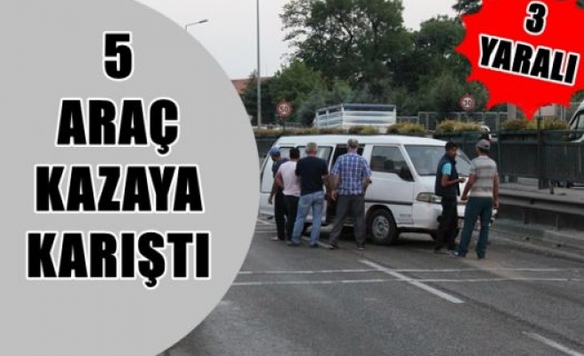 5 araç kazaya karıştı: 3 yaralı