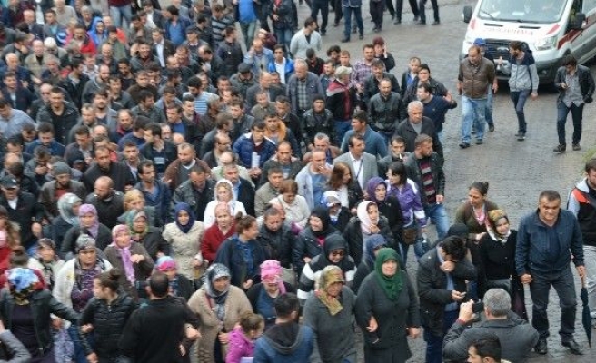 Açlık Grevi Başlatan Maden İşçilerine Ailelerinden Destek