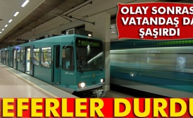 Afişler metroyu durdurdu