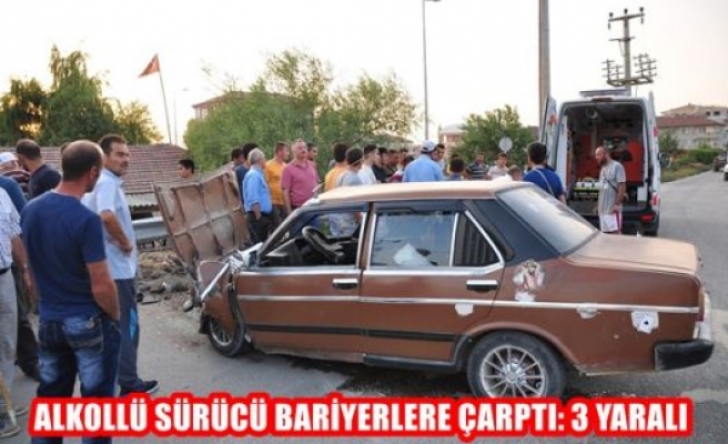 Alkollü sürücü bariyerlere çarptı: 3 yaralı