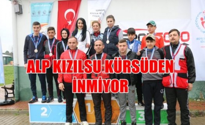 ALP KIZILSU KÜRSÜDEN İNMİYOR!