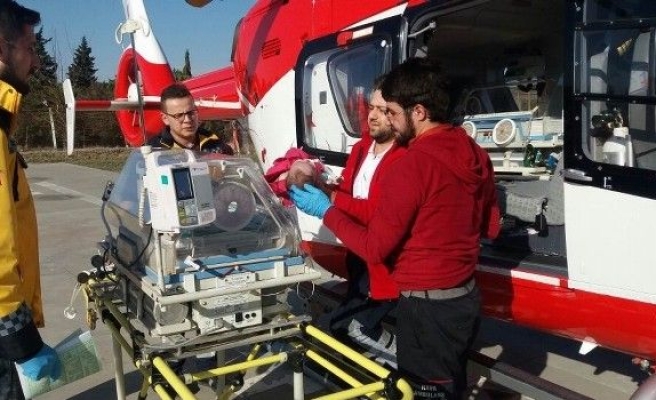 Ambulans helikopter 3 aylık Sinem için havalandı