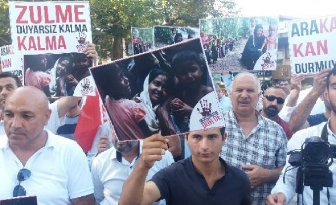 Arakan’da yaşanan katliam Bursa’da protesto edildi