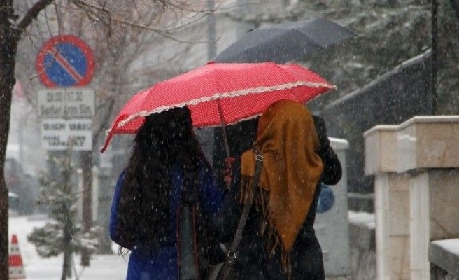 Ardahan’da Nisan Ayında Kar Çilesi