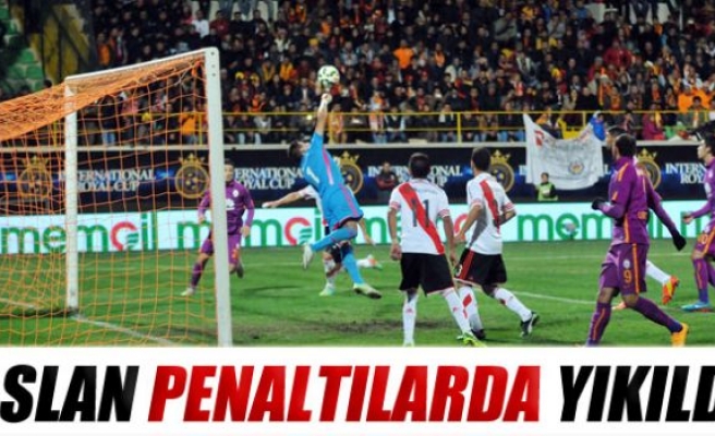 Aslan penaltılarda yıkıldı