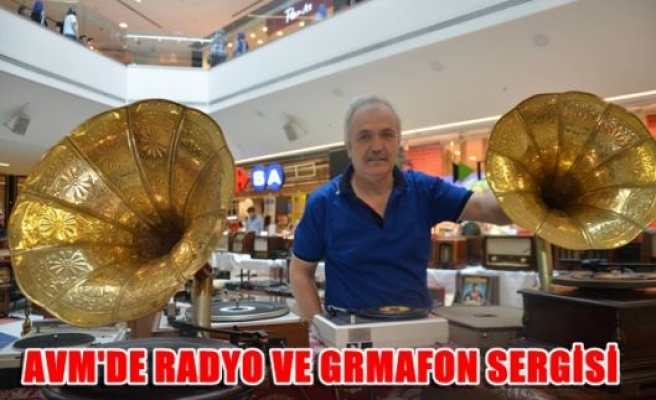 AVM'de radyo ve gramafon sergisi