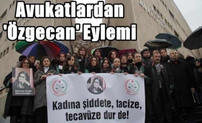 Avukatlardan 'Özgecan' Eylemi