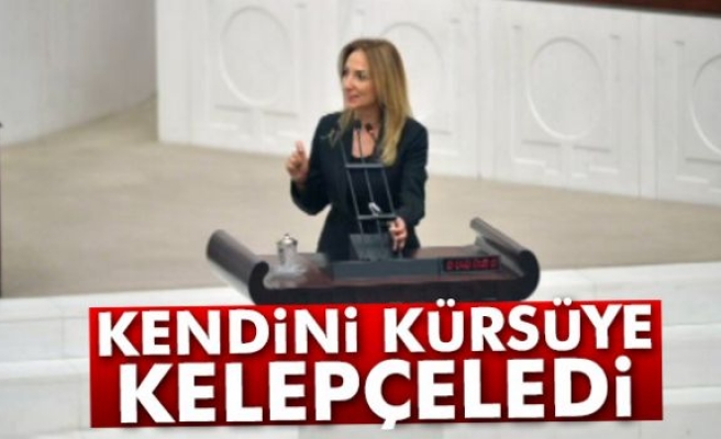 Aylin Nazlıaka kendini kürsüye kelepçeledi