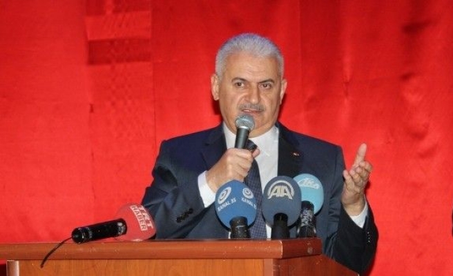 Bakan Yıldırım, İzmir’de Başkanlık Sistemini Anlattı