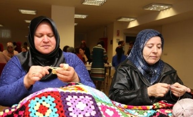 Başkan Bozbey’den ‘Kır Çiçekleri’ne Destek