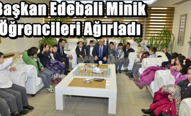 Başkan Edebali Minik Öğrencileri Ağırladı